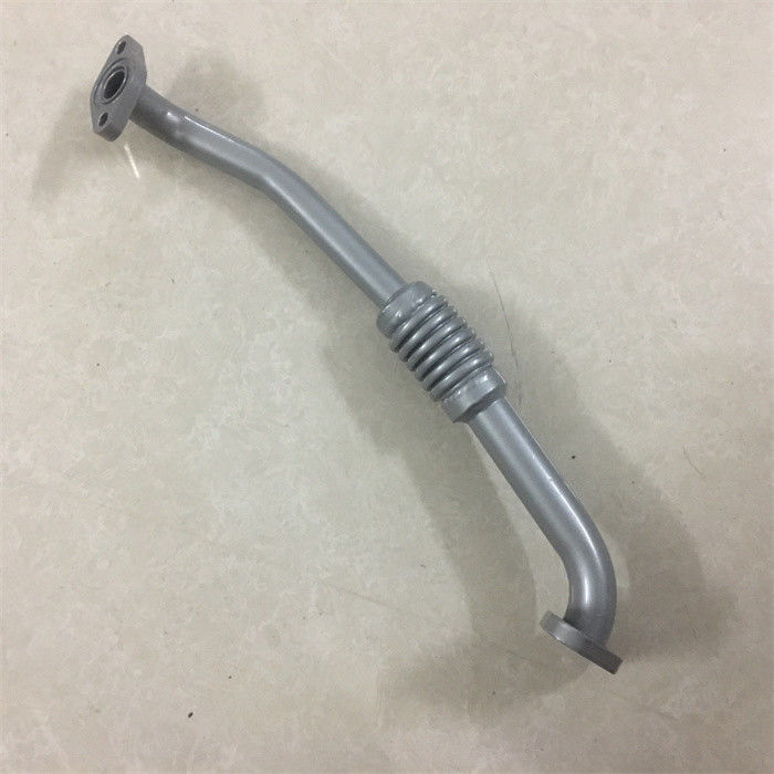 4HK1 pièces du moteur de la pelle Turbo Oil Return Pipe Pour la pelle Isuzu