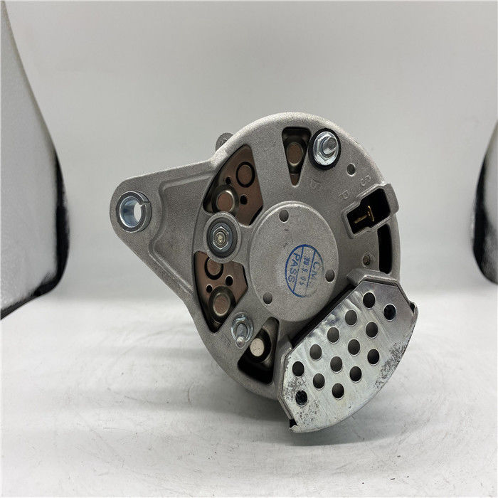 600-861-3610 Alternateur de pelle 24V 30A Adapté à 4D95L PC60-8 70-8 PC110-7-8 PC130-7-8